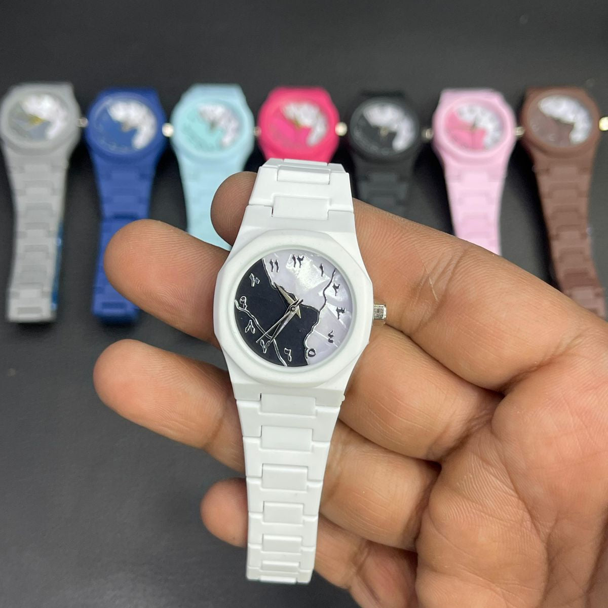 Aura Watch Stylish Appearance